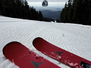 Poslední lyžovačku sezony v Krkonoších si nenechaly ujít tisíce lidí